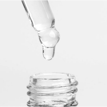 Aceite de cutícula y uñas con pipeta Komilfo, Aroma de Frutos del bosque, 10 ml.