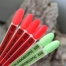 Esmalte Permanente Kaleidoscopic K021 Komilfo, Coral Neón, 8 ml
