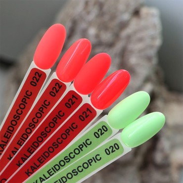 Esmalte Permanente Kaleidoscopic K021 Komilfo, Coral Neón, 8 ml