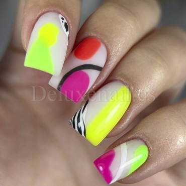 Esmalte Permanente Let’s special Barbie NAILSOFTHEDAY, Rosa Neón, 10 ml