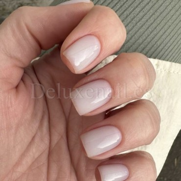 Cover Base Milk 01 NAILSOFTHEDAY, base camuflaje, blanco lechoso, 10 ml