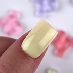 Liquid Polygel Bubble Gum 02 DE LA RO, polygel líquido de color amarillo pastel, 15 ml