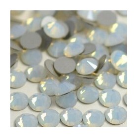 Cristales Komilfo, White Opal, SS 8, 100 uds