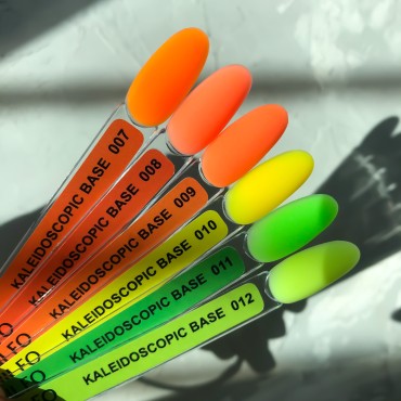 Base de color Kaleidoscopic 009 Komilfo, Naranja Neón, 8 ml